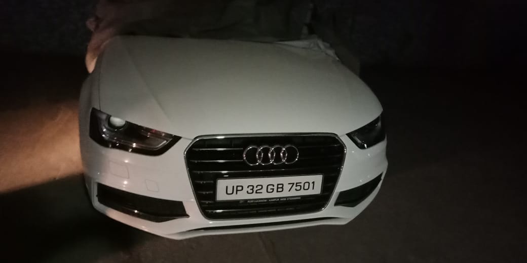 96 expensive vehicles found unclaimed in underground parking of LDA Sarojni  Naydu park in Lucknow revealed in joint secretary raid