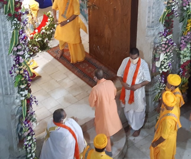 CM Yogi Adityanath reached Mathura for celebrate krishna utsav on  janamashtami