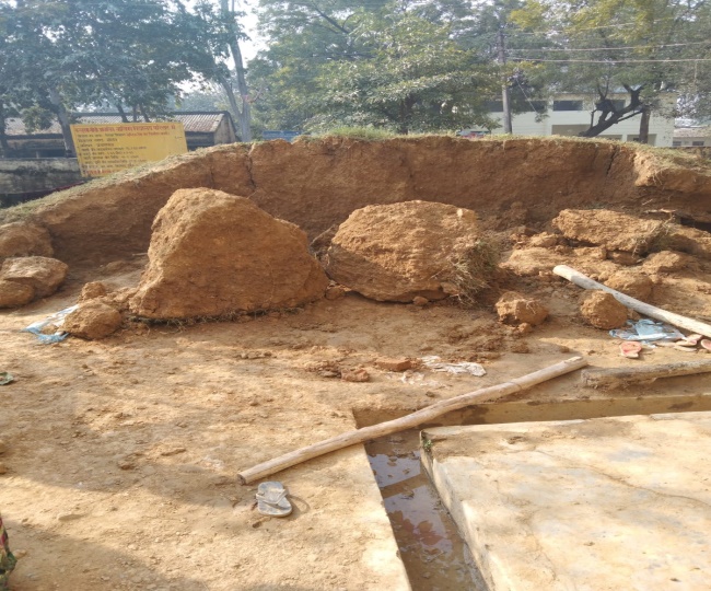 कस्तूरबा आवासीय बालिका विद्यालय की तीन छात्राएं जख्‍मी, मिट्टी खोदाई के ...