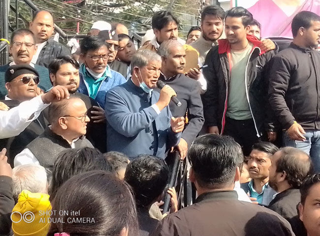 Uttarakhand News Harish Rawat gave nimbu malta party in dehradun