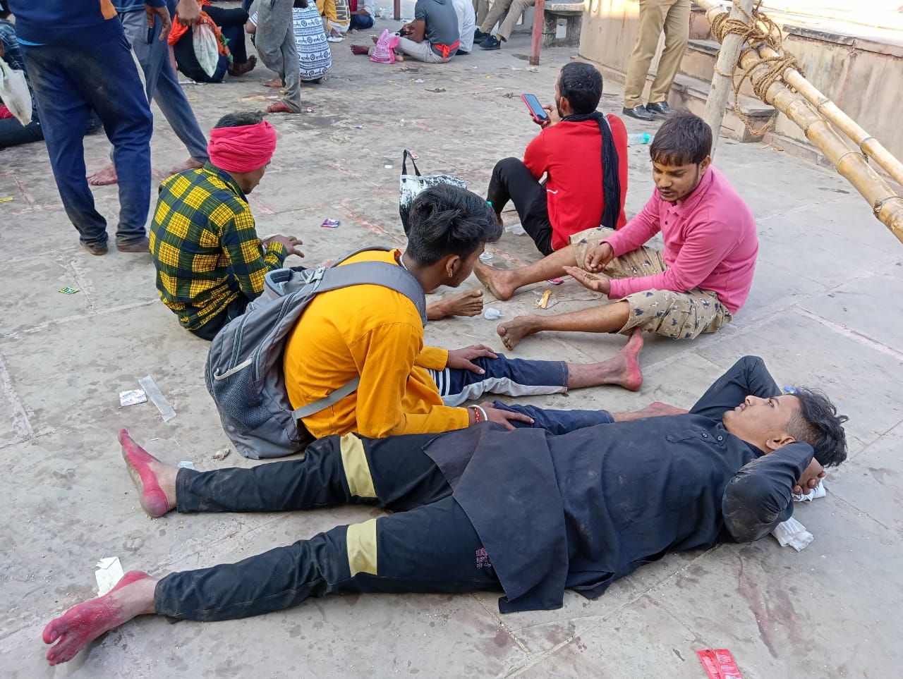महाशिवरात्रि पर बम-बम बोल रहा है काशी : शिवयोग में काशी विश्वनाथ के स्वर्णिम दरबार में आस्था की कतार, अखंड जलधार, | Deshaj Times महाशिवरात्रि पर बम-बम बोल रहा है काशी : शिवयोग में काशी विश्वनाथ के स्वर्णिम दरबार में आस्था की कतार, अखंड जलधार,