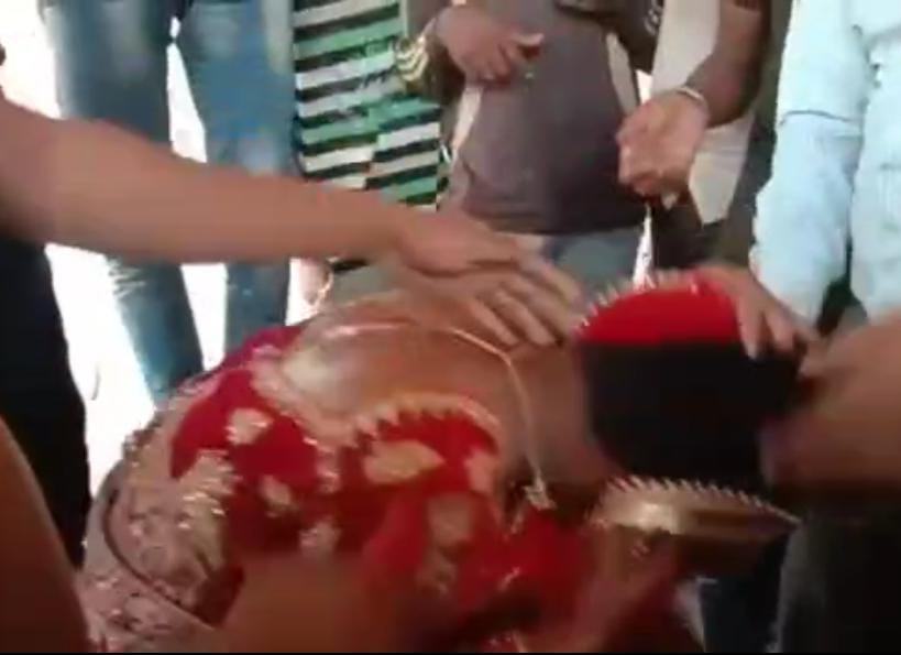 महिला बनाकर पहुंचा प्रेमी