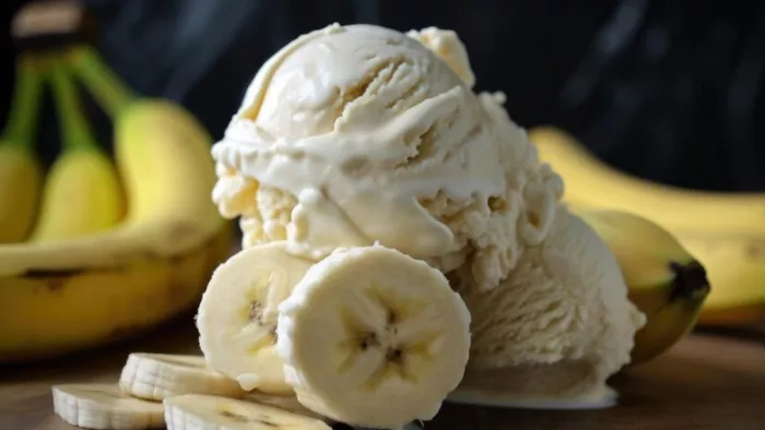Banana Ice Cream: बच्चों के लिए बनाएं यह टेस्टी आईसक्रीम, एक बार खाकर कभी नहीं भूलेंगे इसका स्वाद