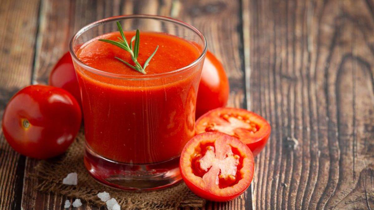 https://www.jagranimages.com/images/newimg/khanakhazana/03_2024-Tomato_Juice_Recipe.jpg