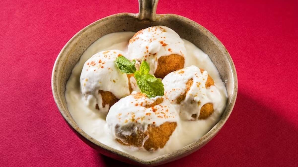 https://www.jagranimages.com/images/newimg/khanakhazana/03_2024-dahi-vada_(2).jpg