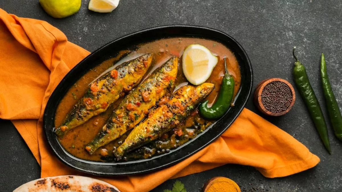 Fish Curry: लंच में ट्राई करें ये खास प्रकार की फिश करी, खाकर सभी करेंगे तारीफ