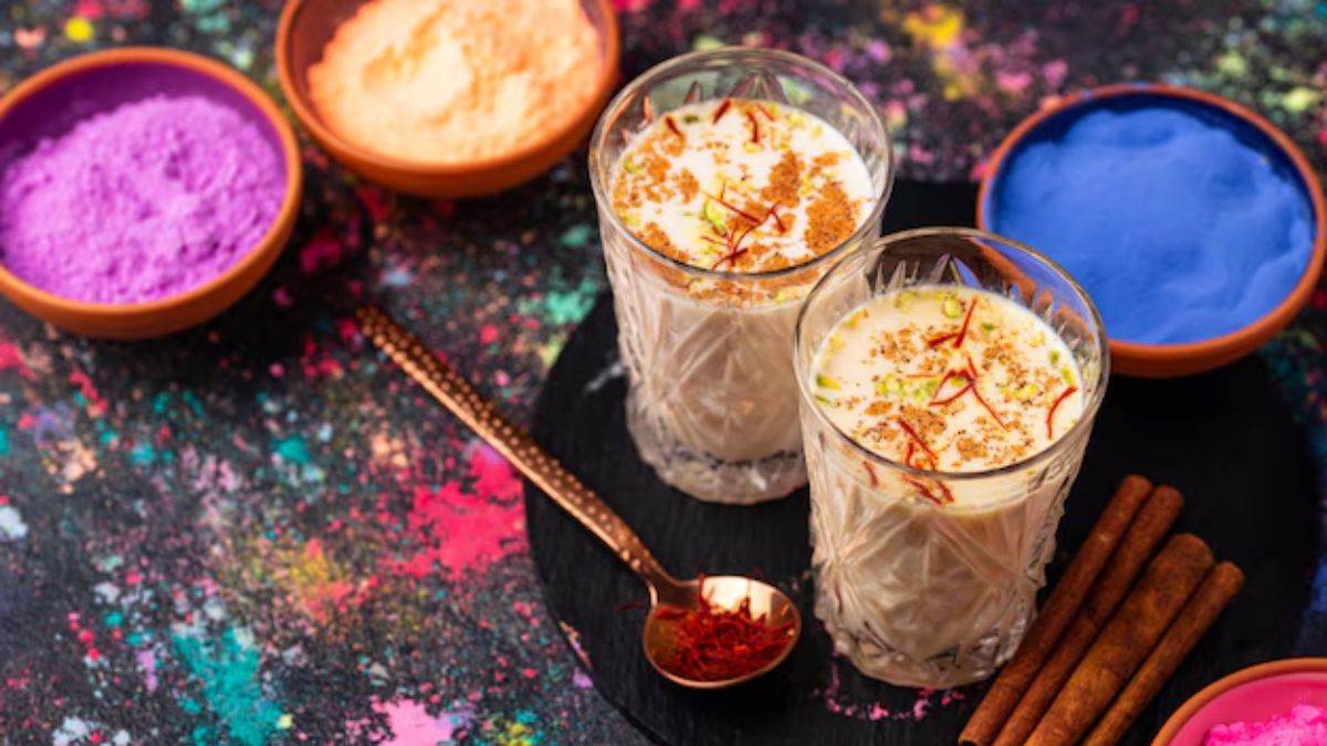 https://www.jagranimages.com/images/newimg/khanakhazana/03_2025-Holi_Thandai_Recipe.jpg