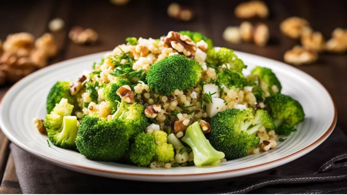 Broccoli Salad: ब्रोकली के टेस्टी सलाद से करें दिन की हेल्दी शुरुआत, जानिए इसे बनाने की आसान रेसिपी