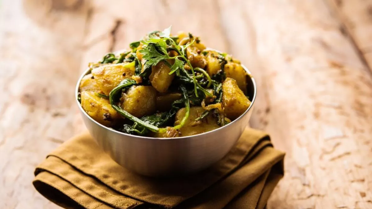 Aaloo Fry Sabzi: नवरात्र पर व्रत के लिए बनाएं आलू फ्राई सब्जी, स्वाद ऐसा कि उंगलियां चाटते रह जाएंगे