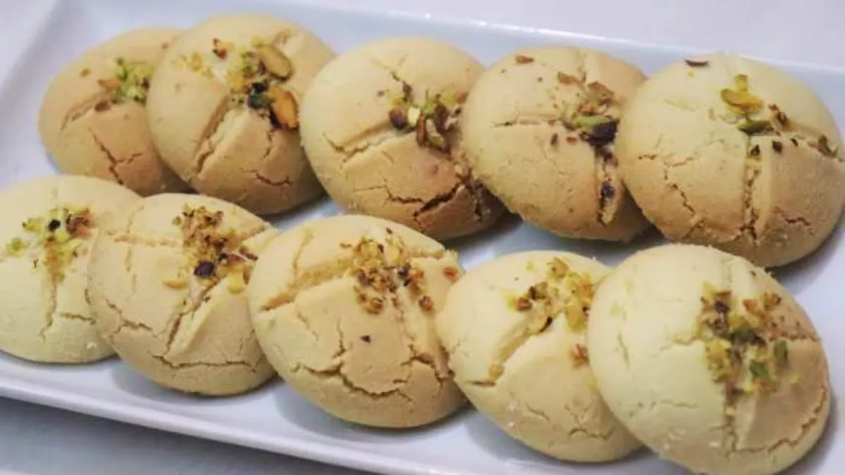 Naan Khatai: घर पर ही बनाएं मुंह में घुल जाने वाली स्वादिष्ट नानखताई, जानिए सबसे आसान रेसिपी