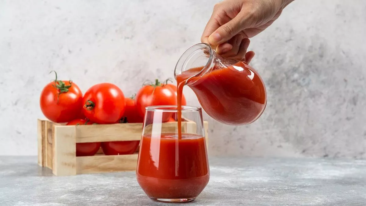 https://www.jagranimages.com/images/newimg/khanakhazana/04_2024-Tomato_Juice.jpg