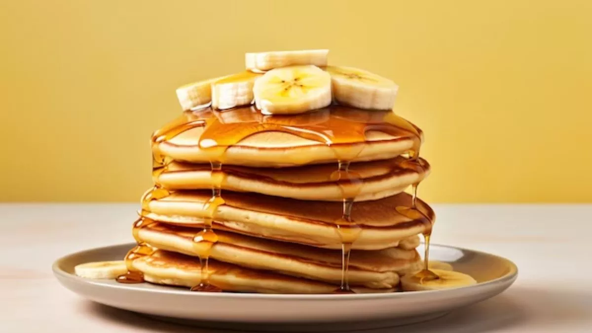 Banana Pancake: बच्चों के लिए सुबह नाश्ते में बनाएं टेस्टी और हेल्दी बनाना पैनकेक