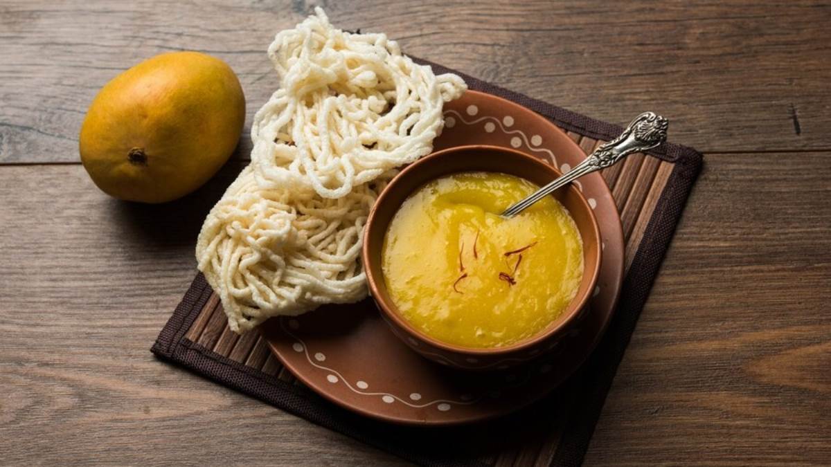 https://www.jagranimages.com/images/newimg/khanakhazana/05_2024-Aam_Ras_Recepee.jpg
