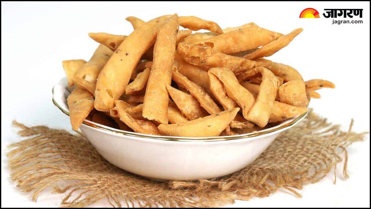 namak pare recipe in hindi namak pare ghar per kaise banaen