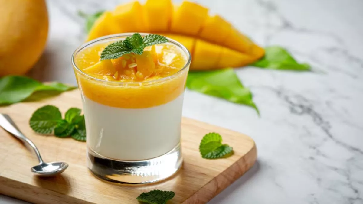 गर्मियों में स्‍वीट डि‍श के ल‍िए बेस्‍ट ऑप्‍शन है Mango Pudding, फटाफट नोट करें रेस‍िपी; खाकर आ जाएगा मजा