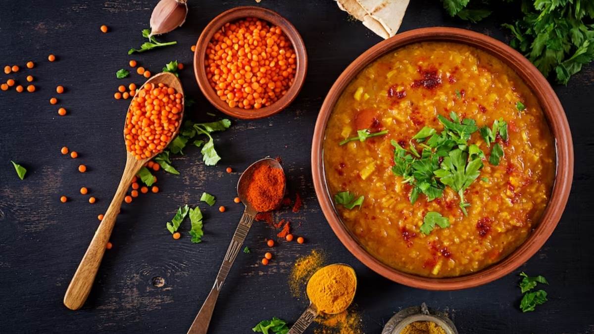 https://www.jagranimages.com/images/newimg/khanakhazana/06_2023-masoor_daal_khichadi.jpg