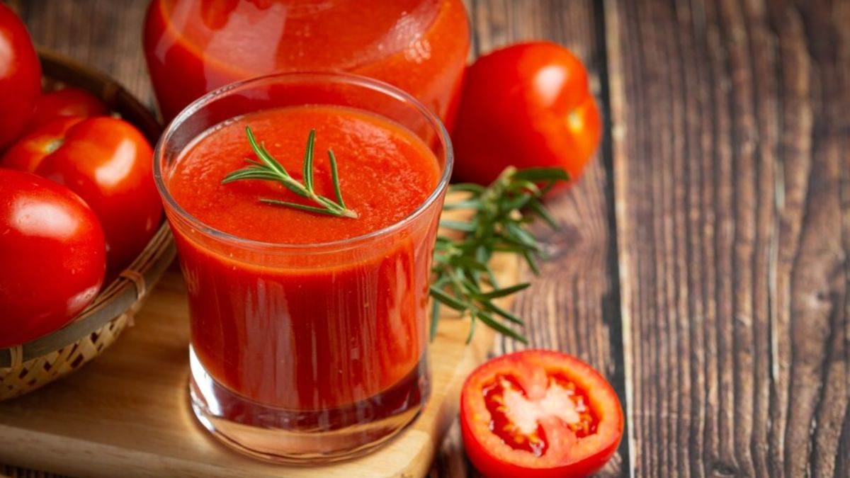 https://www.jagranimages.com/images/newimg/khanakhazana/06_2024-tomato_Juice.jpg