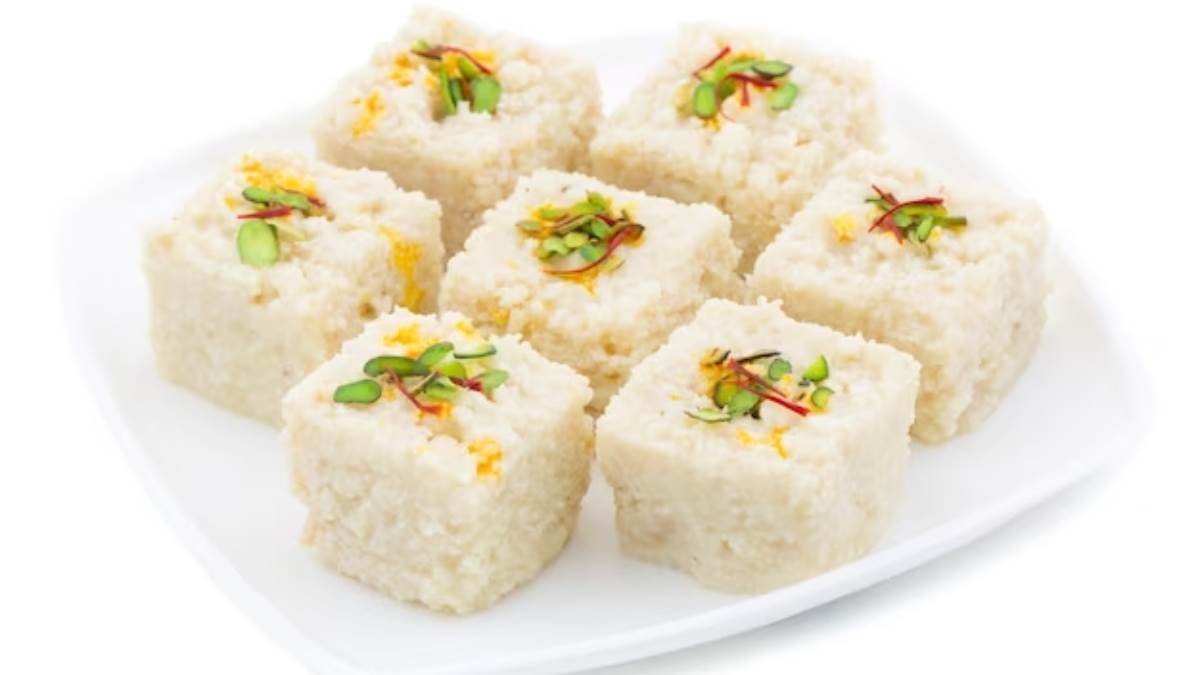 https://www.jagranimages.com/images/newimg/khanakhazana/07_2023-Apple_Kalakand.jpg