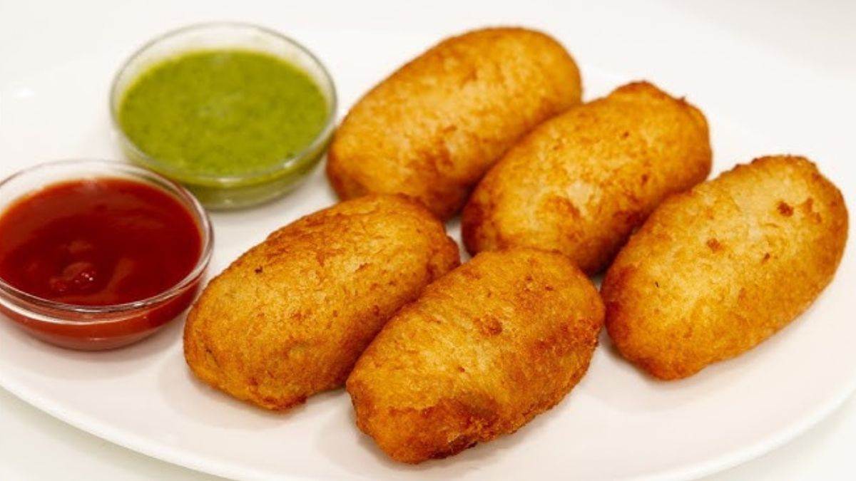 https://www.jagranimages.com/images/newimg/khanakhazana/07_2025-Homemade_Crispy_Bread_Rolls.jpg