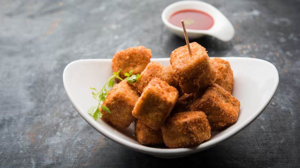 serve crispy paneer pakora with hot tea during the rainy season note the easy recipe