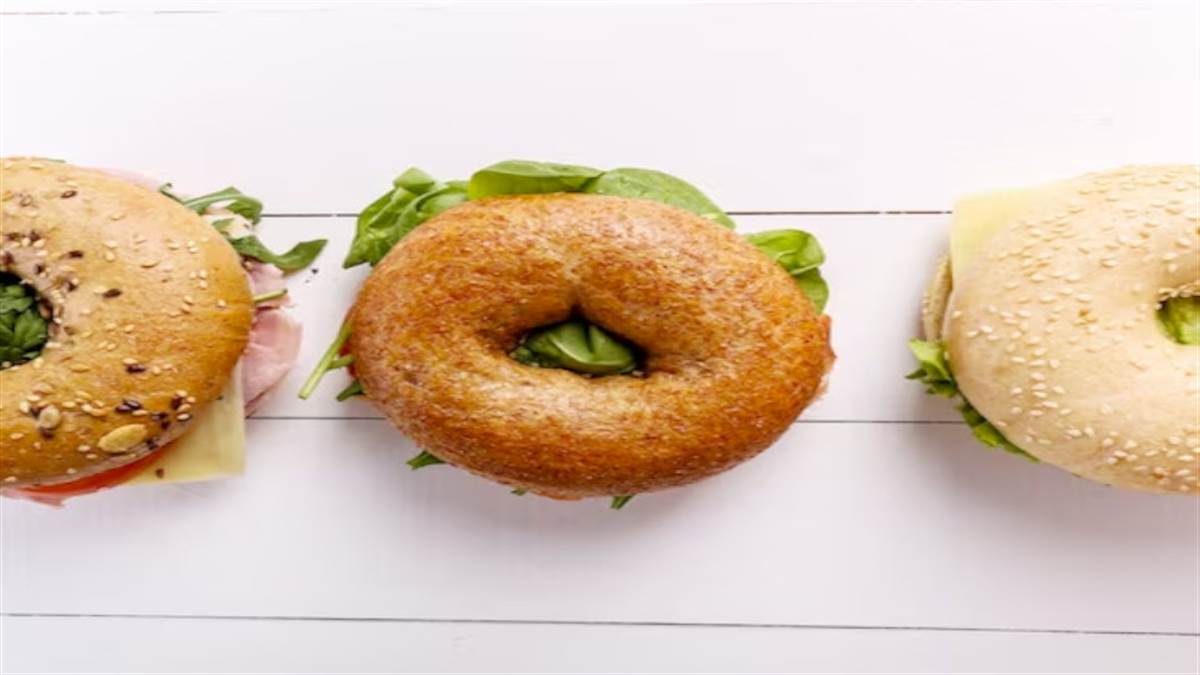 https://www.jagranimages.com/images/newimg/khanakhazana/09_2023-masala_rice_donuts_f.jpg