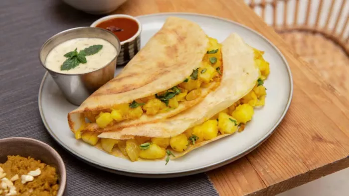 बारिश में हेल्दी और टेस्टी ऑप्शन की तलाश है, तो फटाफट बनाएं Masala Dosa; नोट करें आसान रेसिपी