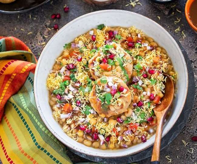 https://www.jagranimages.com/images/newimg/khanakhazana/10_2021-ragda_patties.jpg