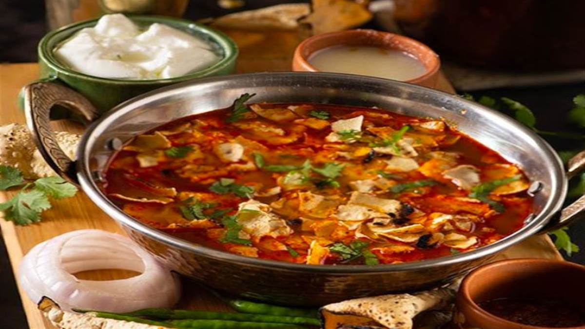 https://www.jagranimages.com/images/newimg/khanakhazana/11_2022-papad_ki_sabzi_mytastycurry.jpg