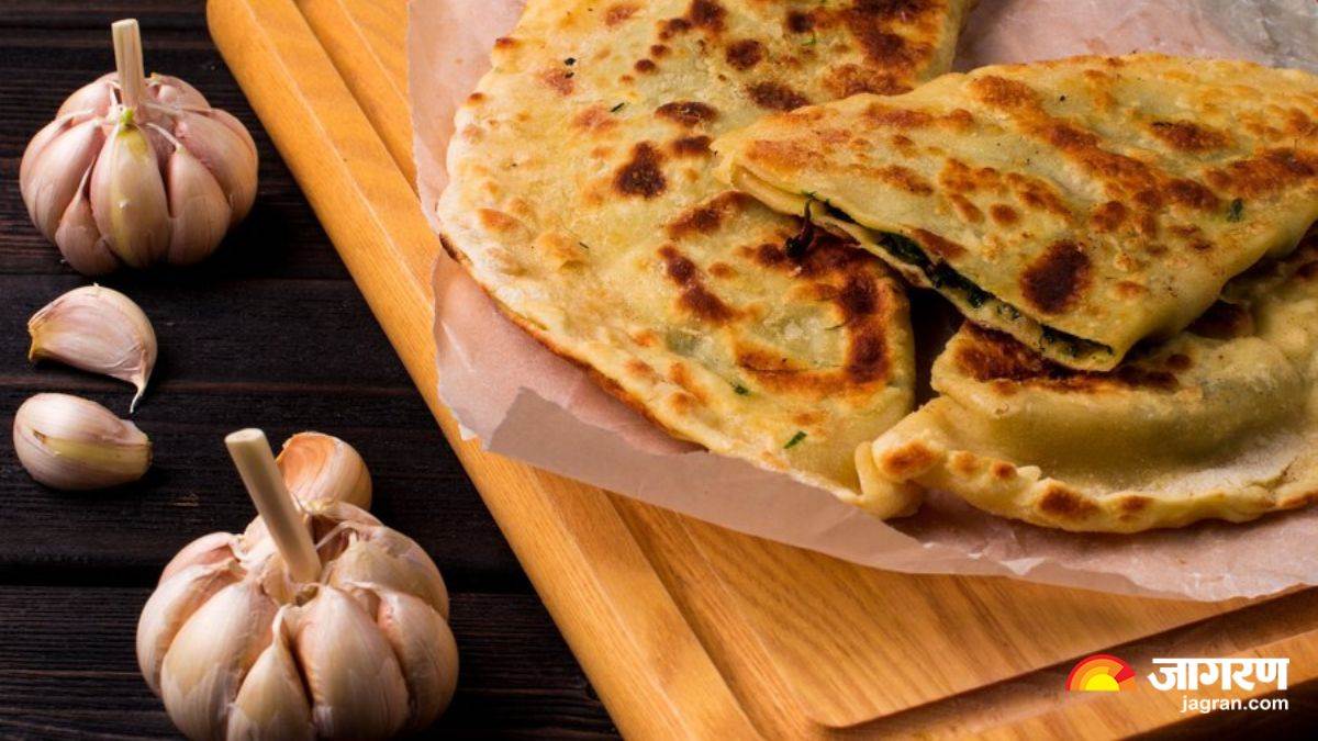 chilli garlic paratha recipe is best for breakfast the taste is so good that you wont be satisfied with just one