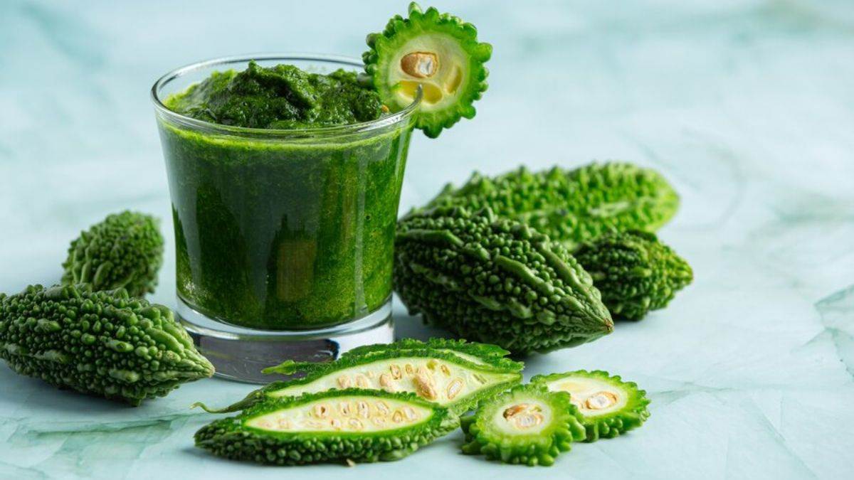 https://www.jagranimages.com/images/newimg/khanakhazana/11_2024-bitter_gourd_juice.jpg