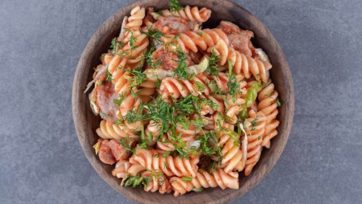 https://www.jagranimages.com/images/newimg/khanakhazana/12_2023-pink_sauce_pasta_.jpg