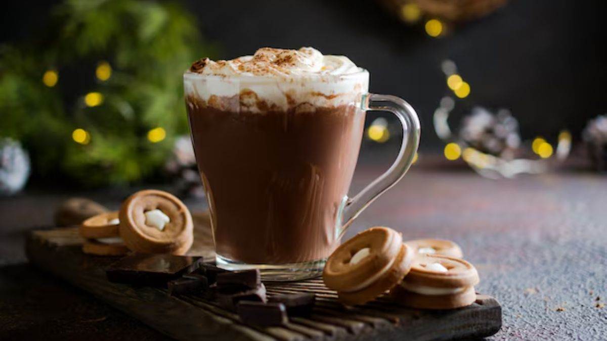 festive season is incomplete without hot chocolate prepare it with this recipe on christmas and new year