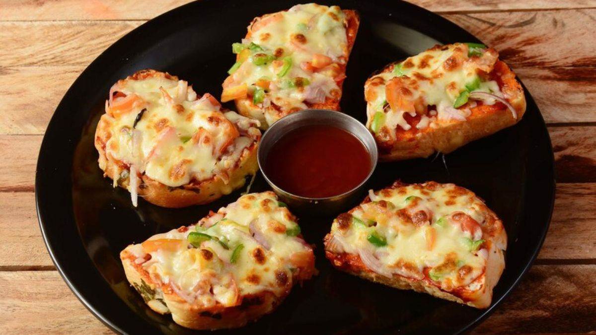 https://www.jagranimages.com/images/newimg/khanakhazana/12_2024-bread_pizza_.jpg
