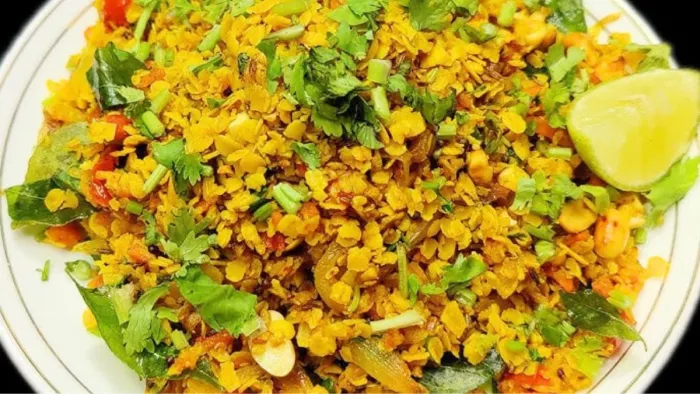 ब्रेकफास्ट के लिए मिनटों में तैयार करें टेस्टी और हेल्दी Oats Poha, पढ़िए इसकी सिंपल रेसिपी