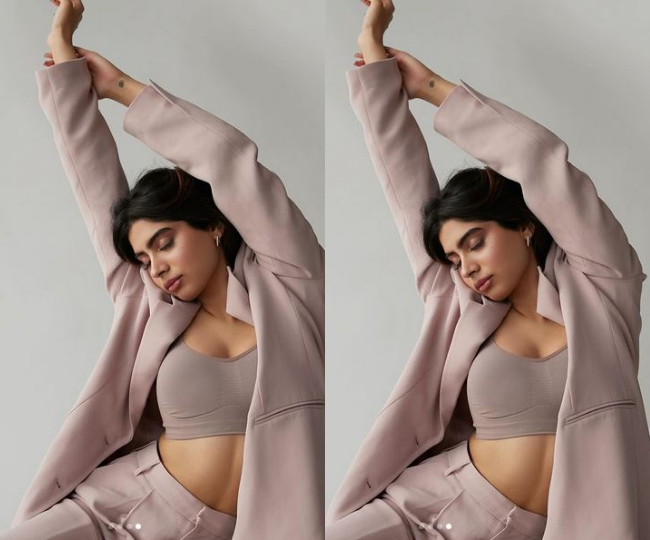 खुशी कपूर कोट पैंट में