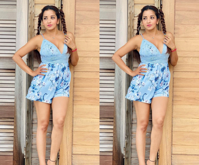 मोनालिसा का रिविलिंग अंदाज