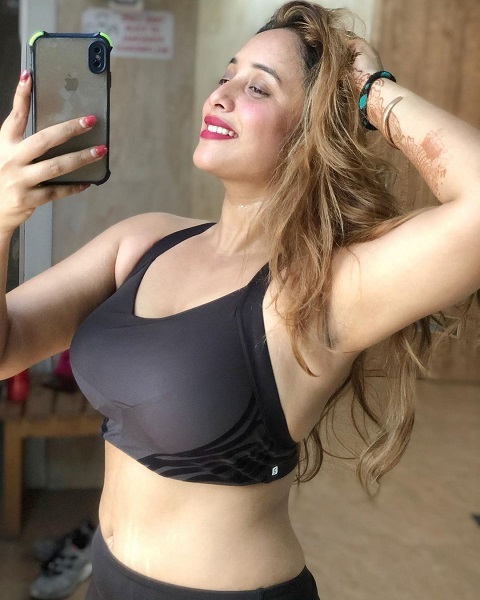 रानी चटर्जी ने बोल्ड फोटोशूट करवाया है
