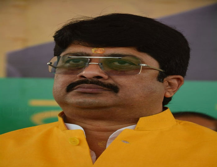 रघुराज प्रताप सिंह ने कहा- हमारी पार्टी मजदूर, किसान और जवान का हित ...