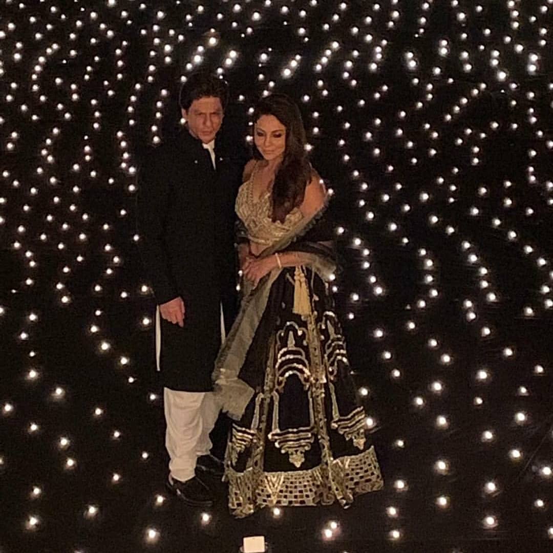 srk%20gauri Pics From Shahrukh khan's Diwali Party