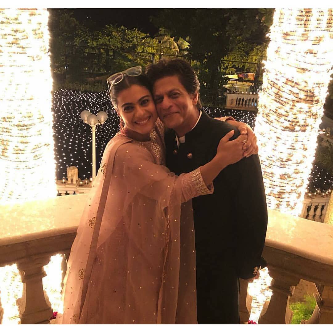 srk%20kajol(1) Pics From Shahrukh khan's Diwali Party