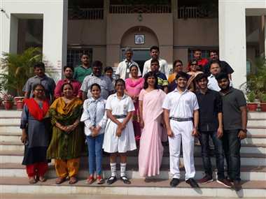 CBSE 12th Result : लोको पायलट की बेटी ने किया बरेली टॉप