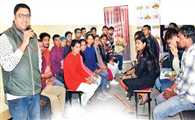 MillennialsSpeak : #RaajniTEA में बोले गोरखपुर के मिलेनियल्स, जो देगा रोजगार उसका ही होगा बेड़ापार