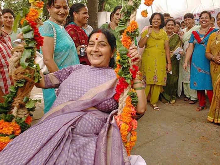 à¤¸à¥à¤·à¤®à¤¾ à¤¸à¥à¤µà¤°à¤¾à¤ à¤¨à¥ à¤¨à¤°à¥à¤¸ à¤°à¤à¤¨à¥ à¤à¥ à¤¬à¤à¤¾à¤¯ 1 à¤¸à¤¾à¤² à¤¤à¤ à¤à¤¸à¥à¤ªà¤¤à¤¾à¤² à¤®à¥à¤ à¤à¥à¤¦ à¤à¥ à¤¥à¥ à¤¸à¤¾à¤¸ à¤à¥ à¤¸à¥à¤µà¤¾,à¤à¤²à¤¾à¤ à¤¥à¥ à¤¸à¤¸à¥à¤° à¤à¥ à¤à¤¿à¤¤à¤¾