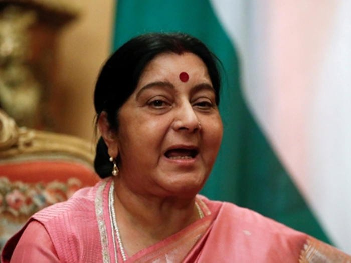 सुषमा स्वराज ने नर्स रखने की बजाय 1 साल तक अस्पताल में खुद की थी सास की सेवा,जलाई थी ससुर की चिता