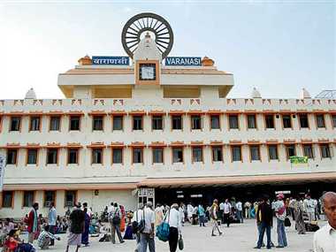 रिटायर्ड रेलकर्मियों का हुआ सम्मान