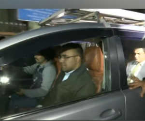 सारदा चिट फंड घोटाला : CBI आज दूसरे दिन कमिश्नर राजीव कुमार संग पूर्व टीएमसी सांसद से भी कर सकती है पूछताछ