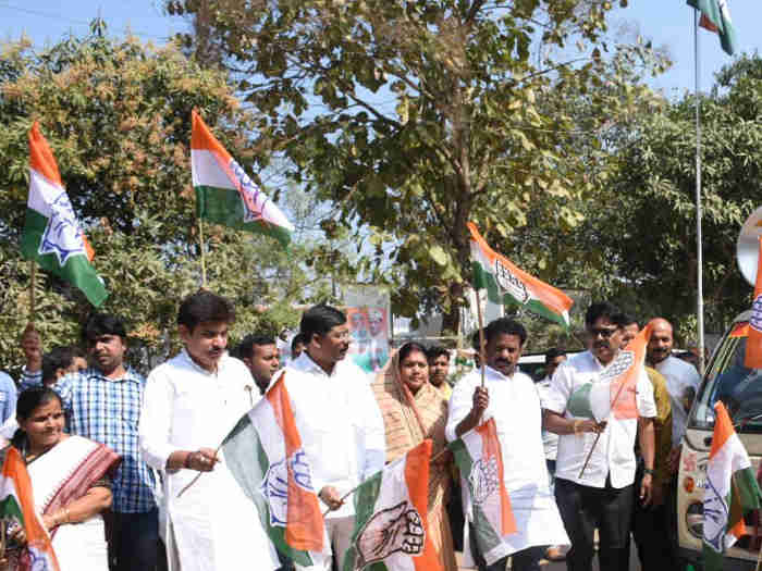 Maharashtra Assembly Elections 2019 : कांग्रेस ने नासिक सेंट्रल से हेमलता पाटिल और शिरडी से सुरेश थोराट को उतारा