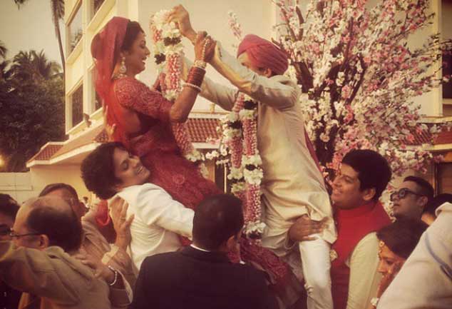 ब्वॉयफ्रेंड नीरज खेमका के साथ परिणय सूत्र में बंधीं दृष्टि धामी