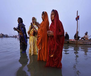 माघ पूर्णिमा 2019: अंतिम स्नान आज, नदी में एक डुबकी लगाने से प्रसन्न होते हैं भगवान विष्णु