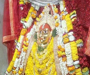 नवरात्रि 2018: चौथे दिन माता कूष्मांडा की करें पूजा, इस चीज का भोग लगाने से देवी जल्द होंगी प्रसन्न